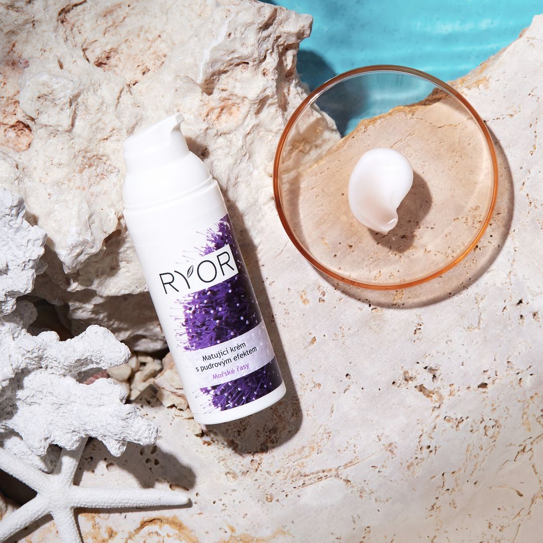 Zmatňujúci krém s pudrovým efektom - galéria #2