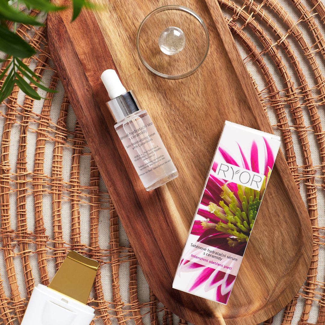 Saténové hydratačné sérum s ceramidmi - galéria #2