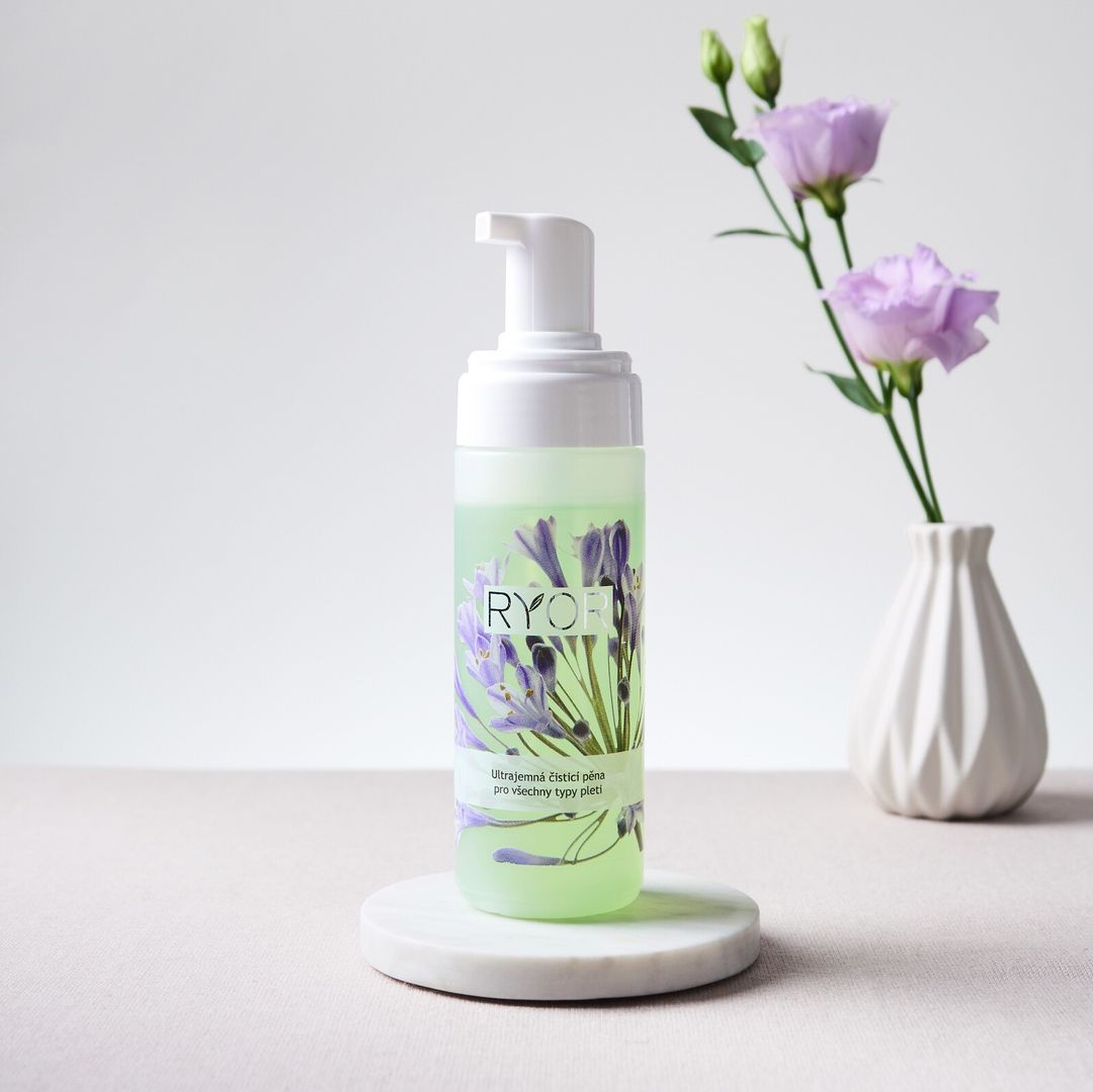 Ultra jemná čistiaca pena pre všetky typy pleti - galéria #2