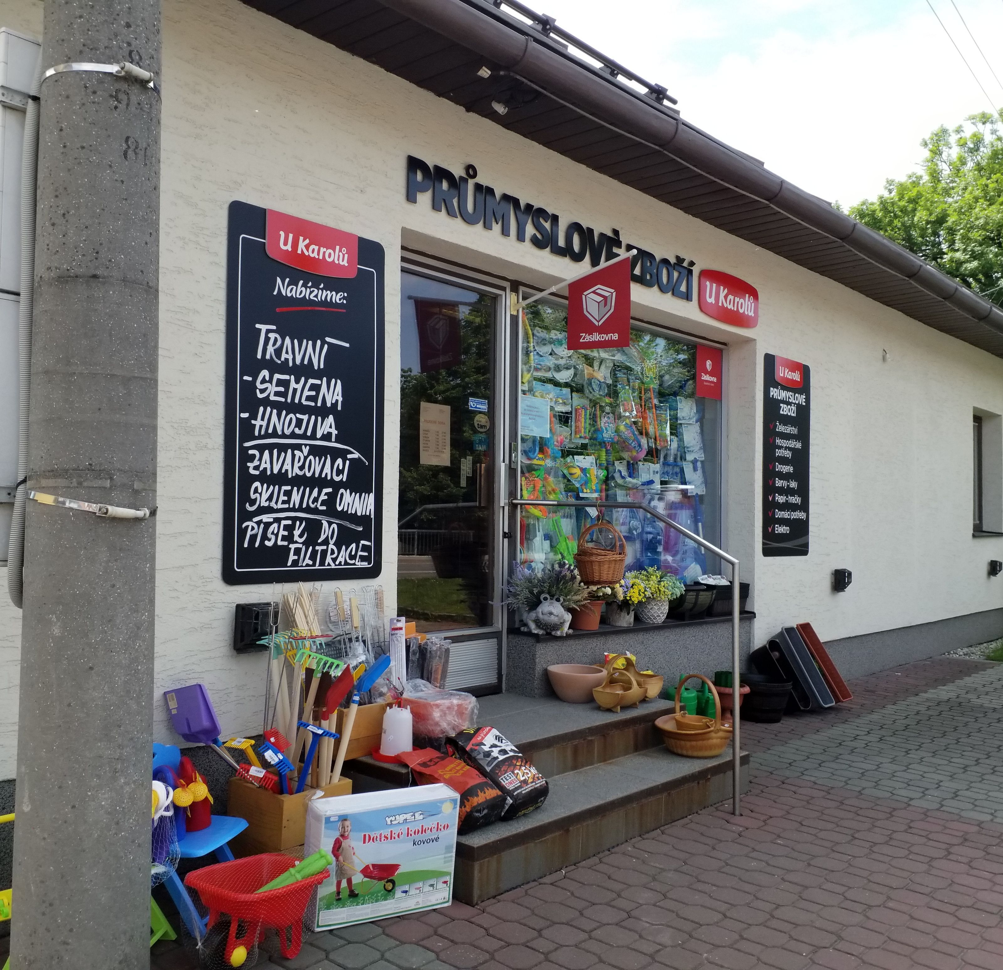 Smíšené zboží a pekařství U Karolů