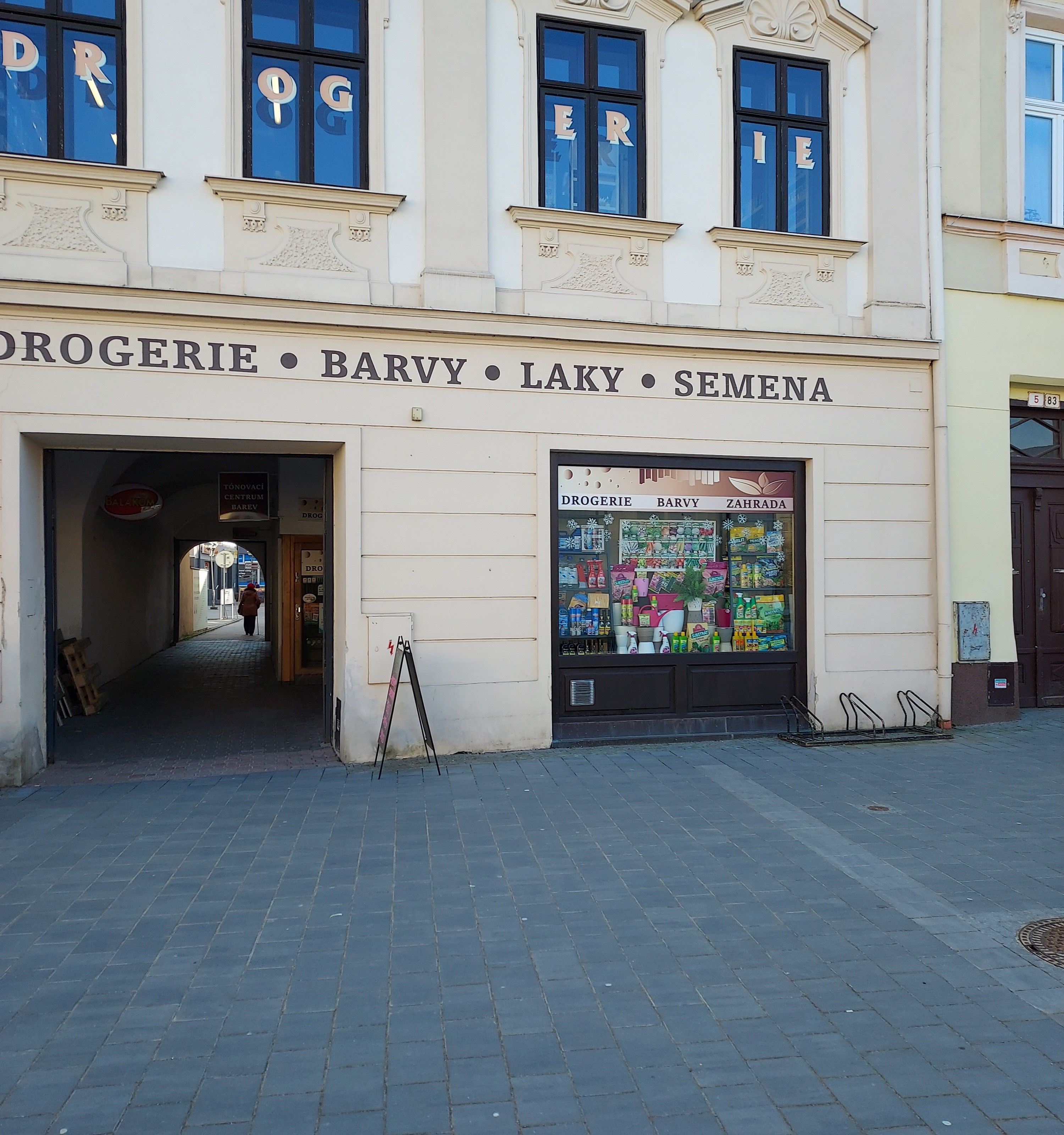DROGERIE BARVY SEMENA