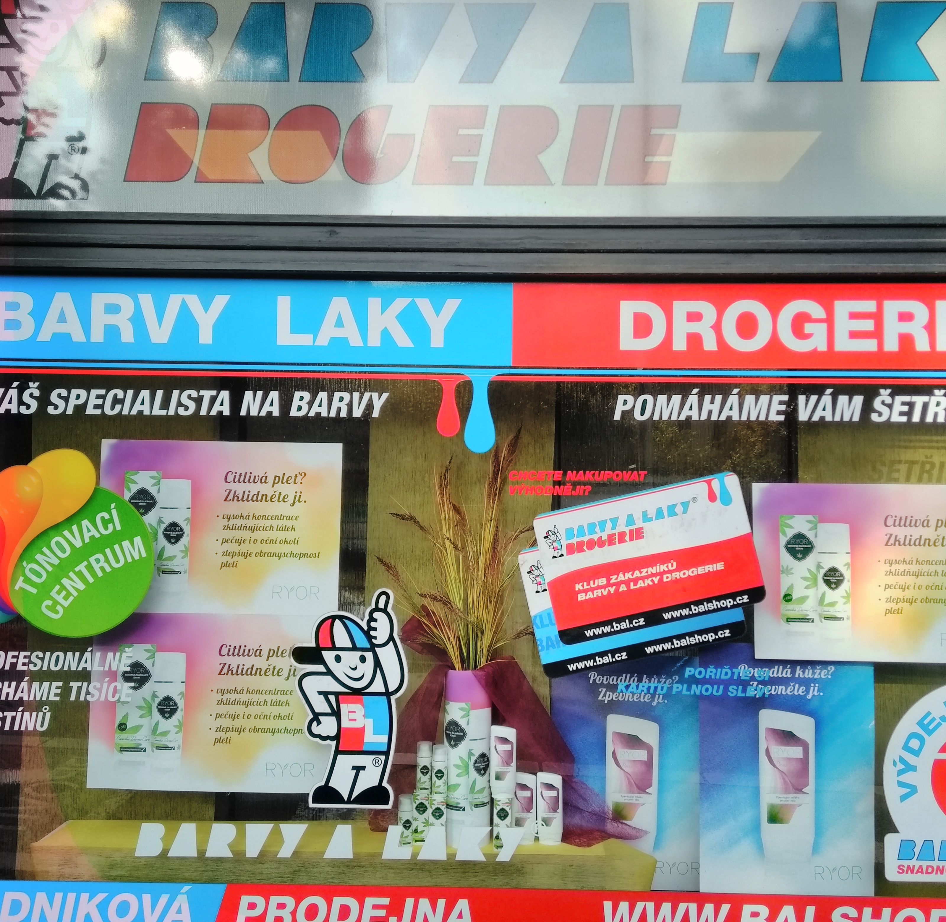 BARVY A LAKY, DROGERIE