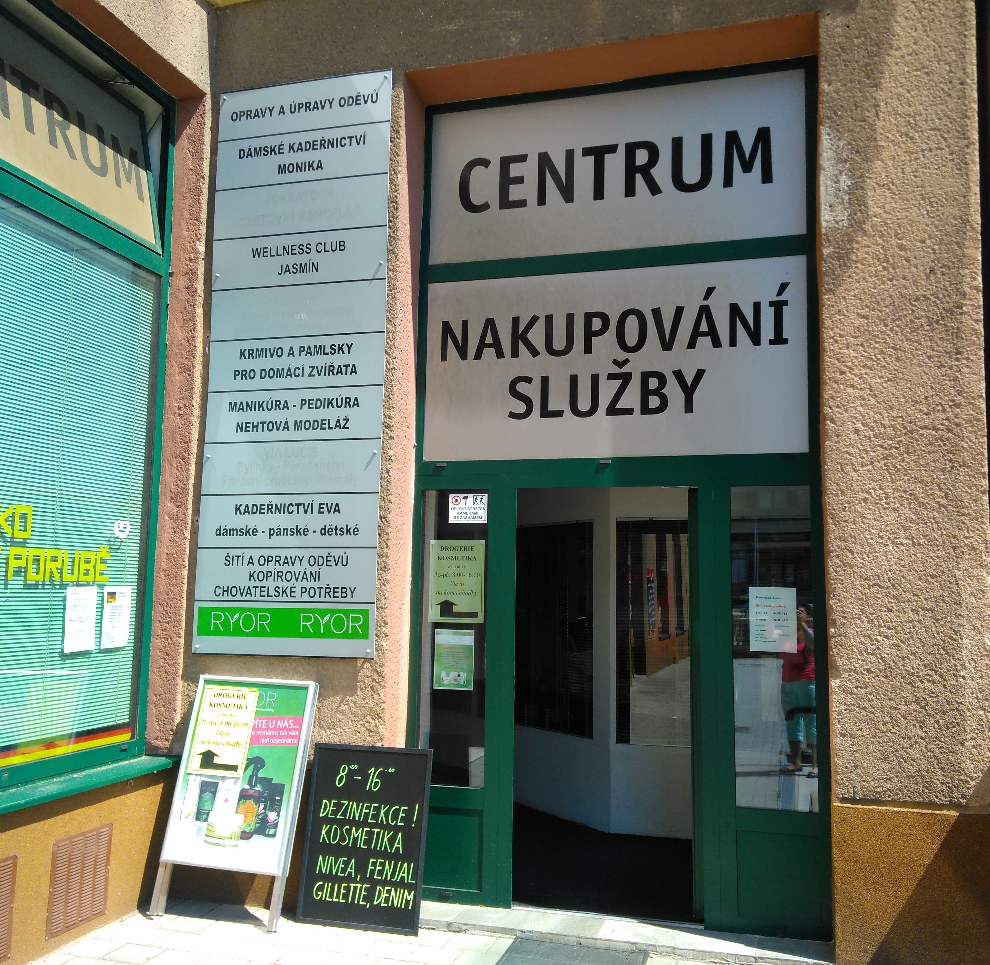 Centrum nákupu a služeb, Marcela Zapletalová