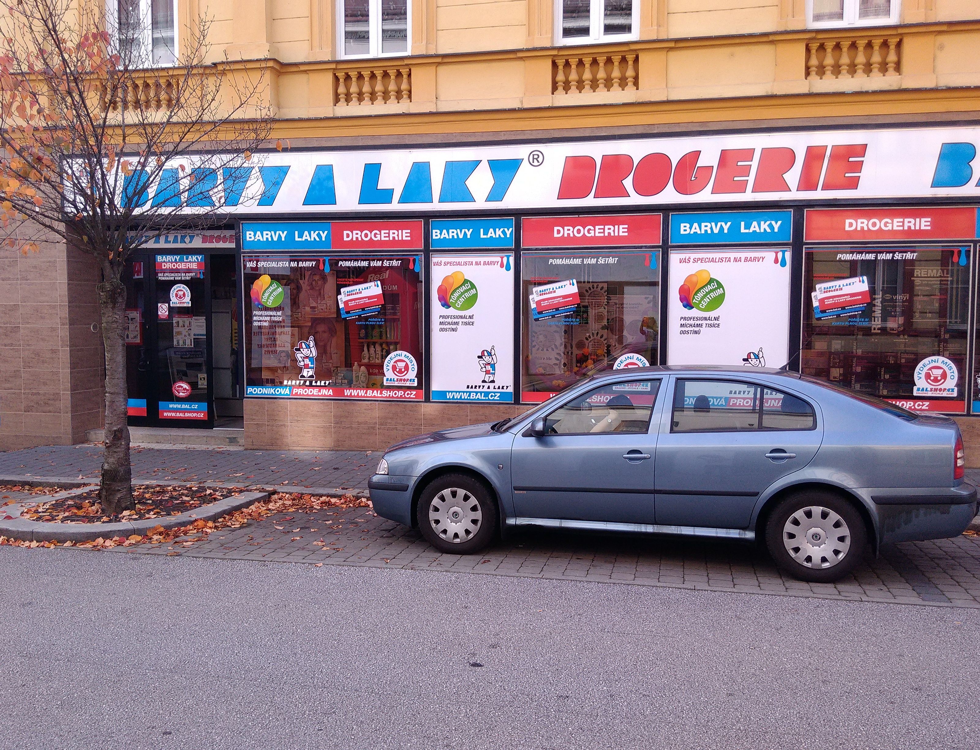 BARVY A LAKY DROGERIE