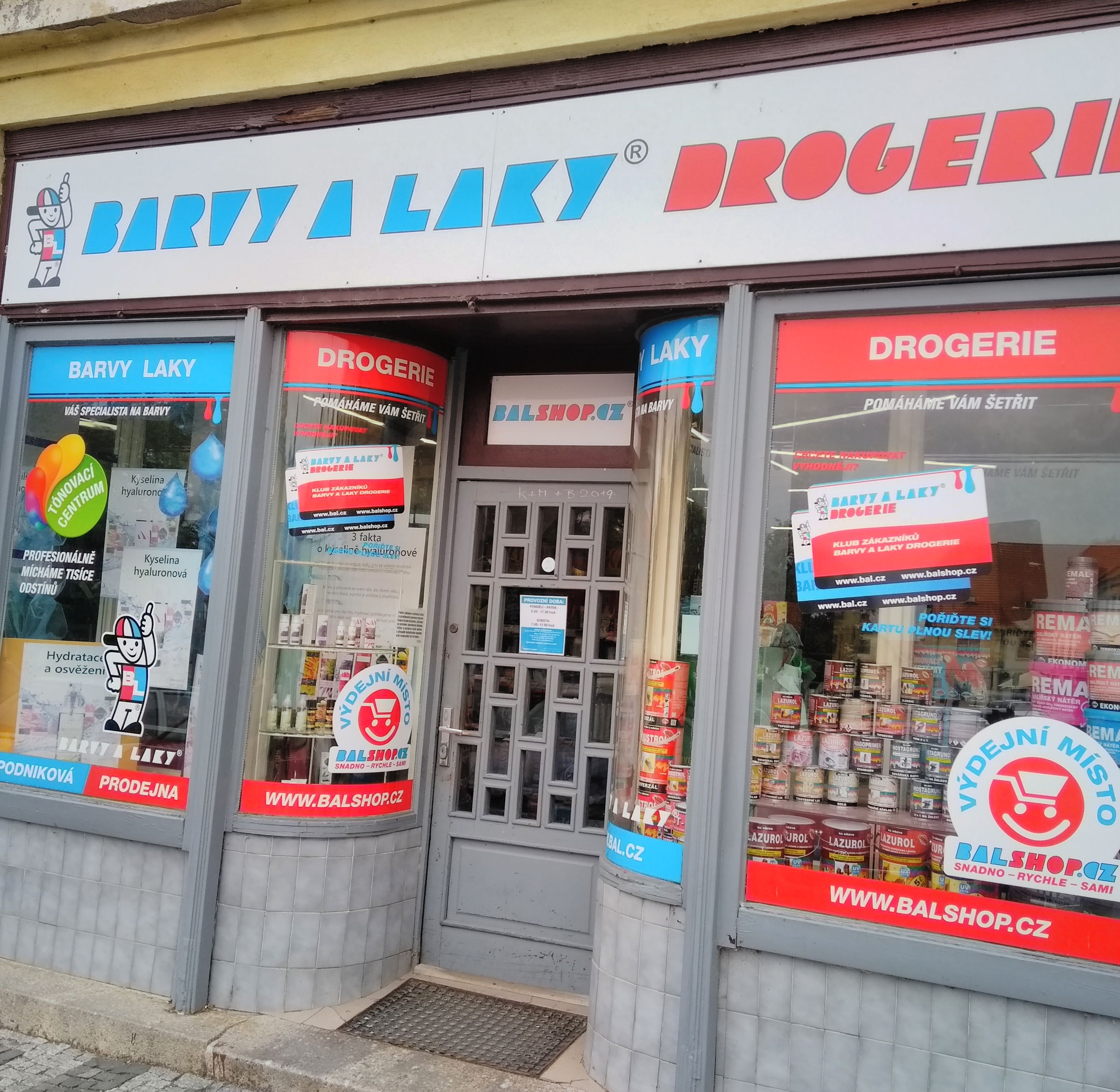 BARVY A LAKY DROGERIE