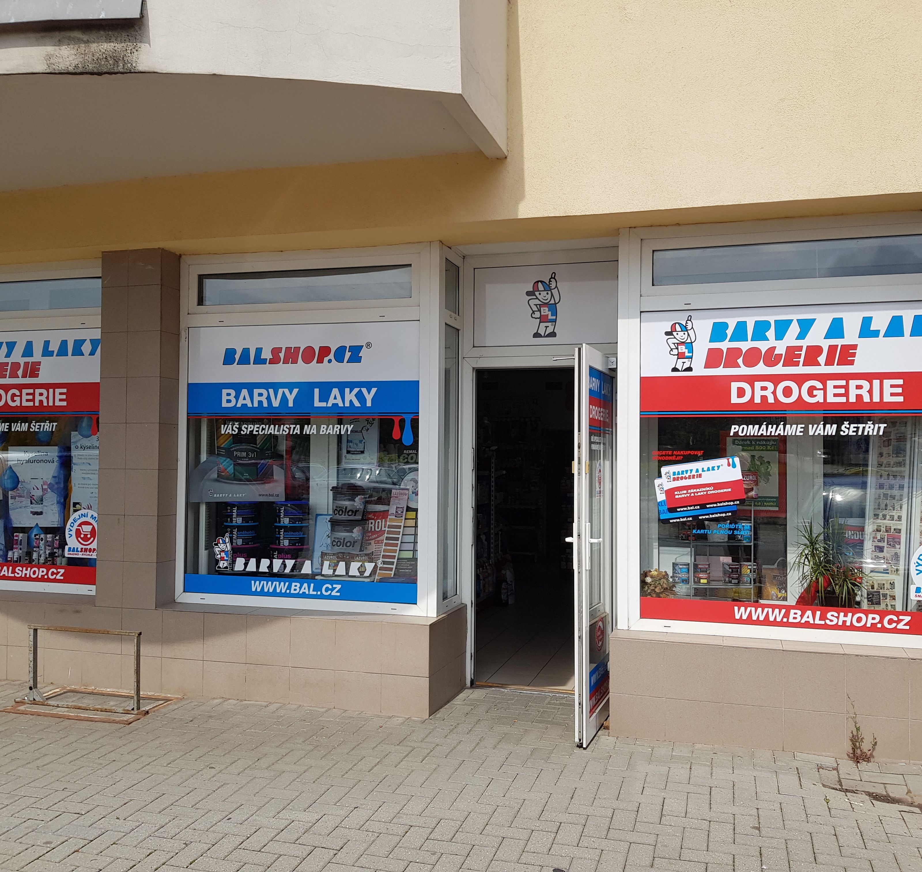 BARVY A LAKY HOSTIVAŘ- OTROKOVICE