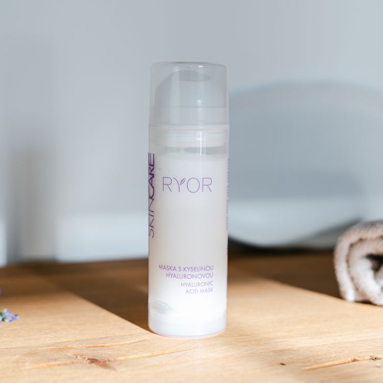 Maska s kyselinou hyalurónovou