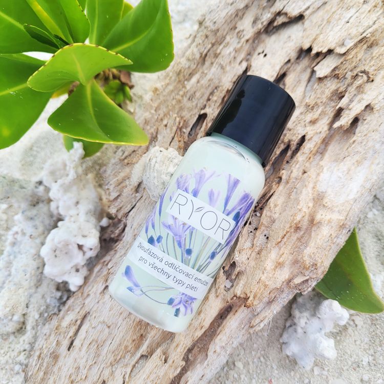 Dvoufázová odličovací emulze  pro všechny typy pleti 50ml