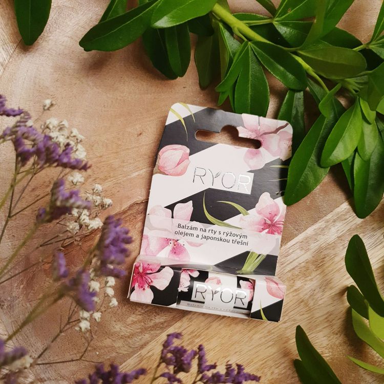 Balzám na rty s rýžovým  olejem a japonskou třešní