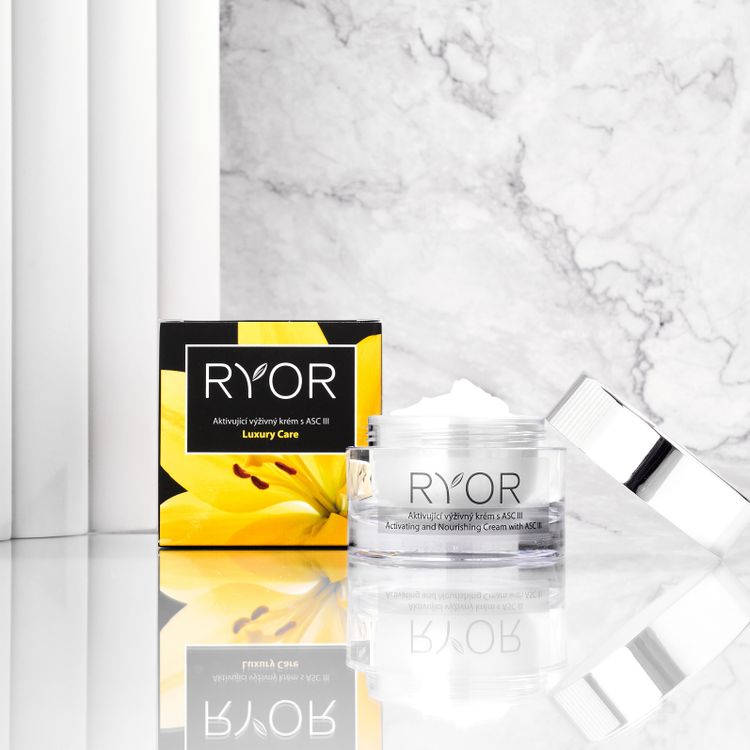 Aktivujúci výživný krém s ASC III